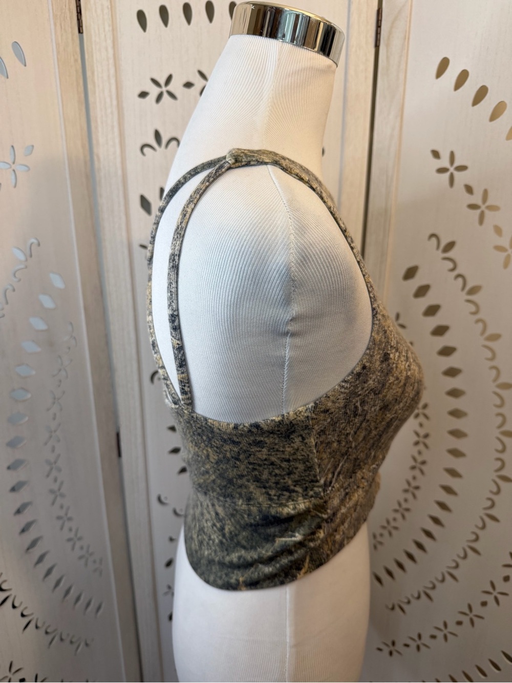 Tribe Kelley Mossy Oak Women's Green Camo Crop Tank Top SOLD OUT - Picture 13 of 16